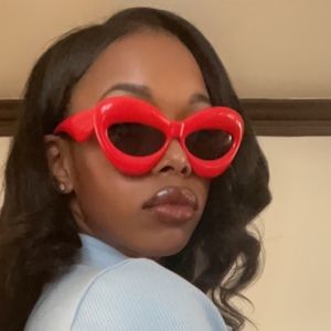 Meet your Posher, Indics